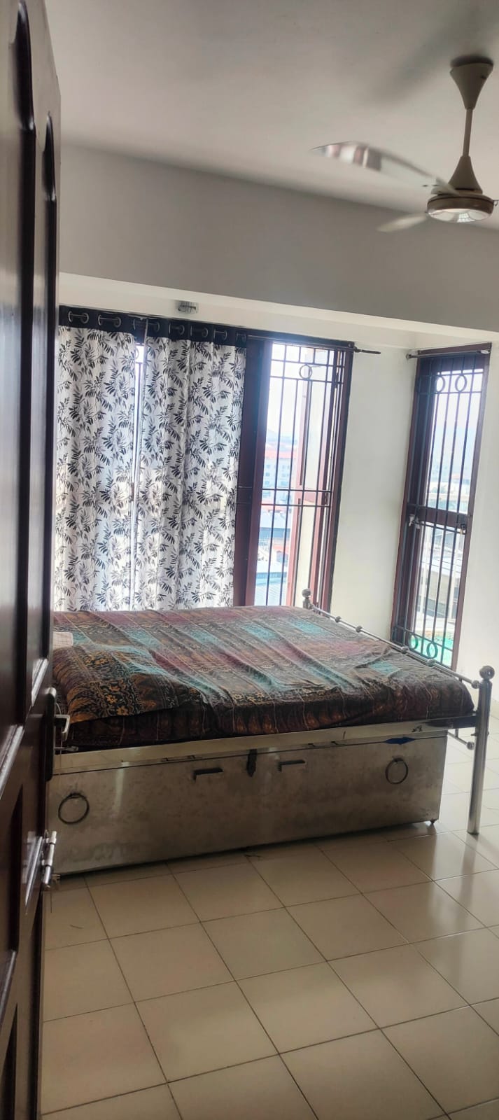 Flat for sale at Marine Drive Ernakulam