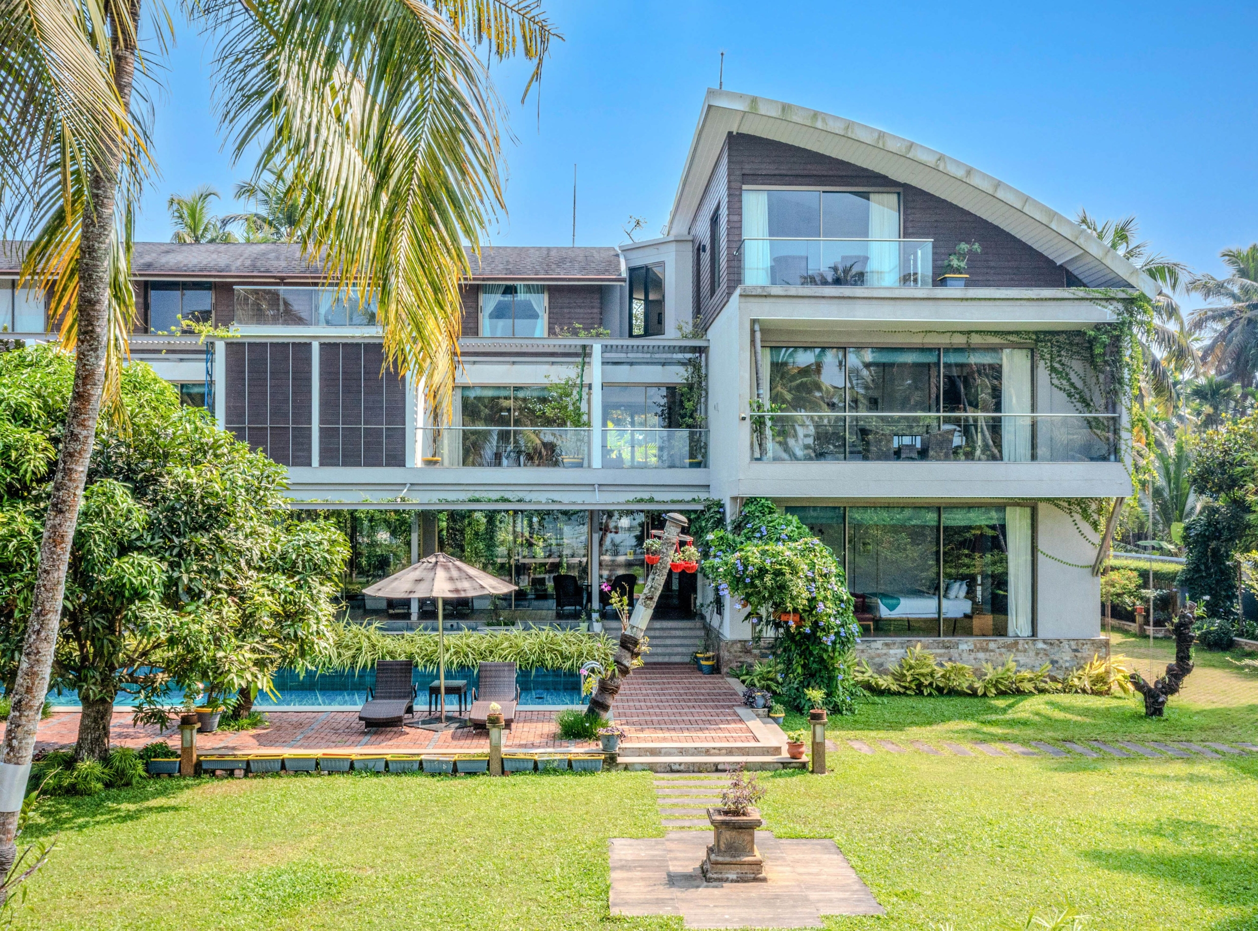 luxury pool villa in kakkanad ernakulam